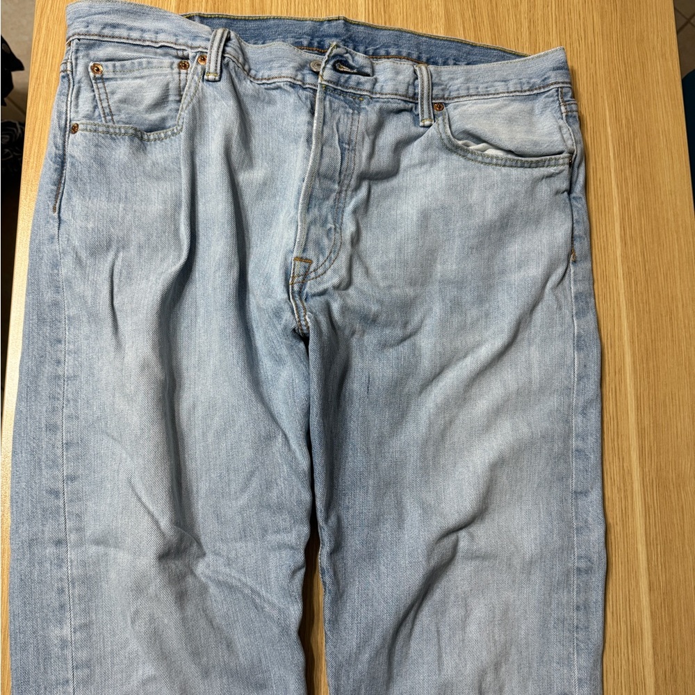 Levi’s 501 light wash jeans. 36x29